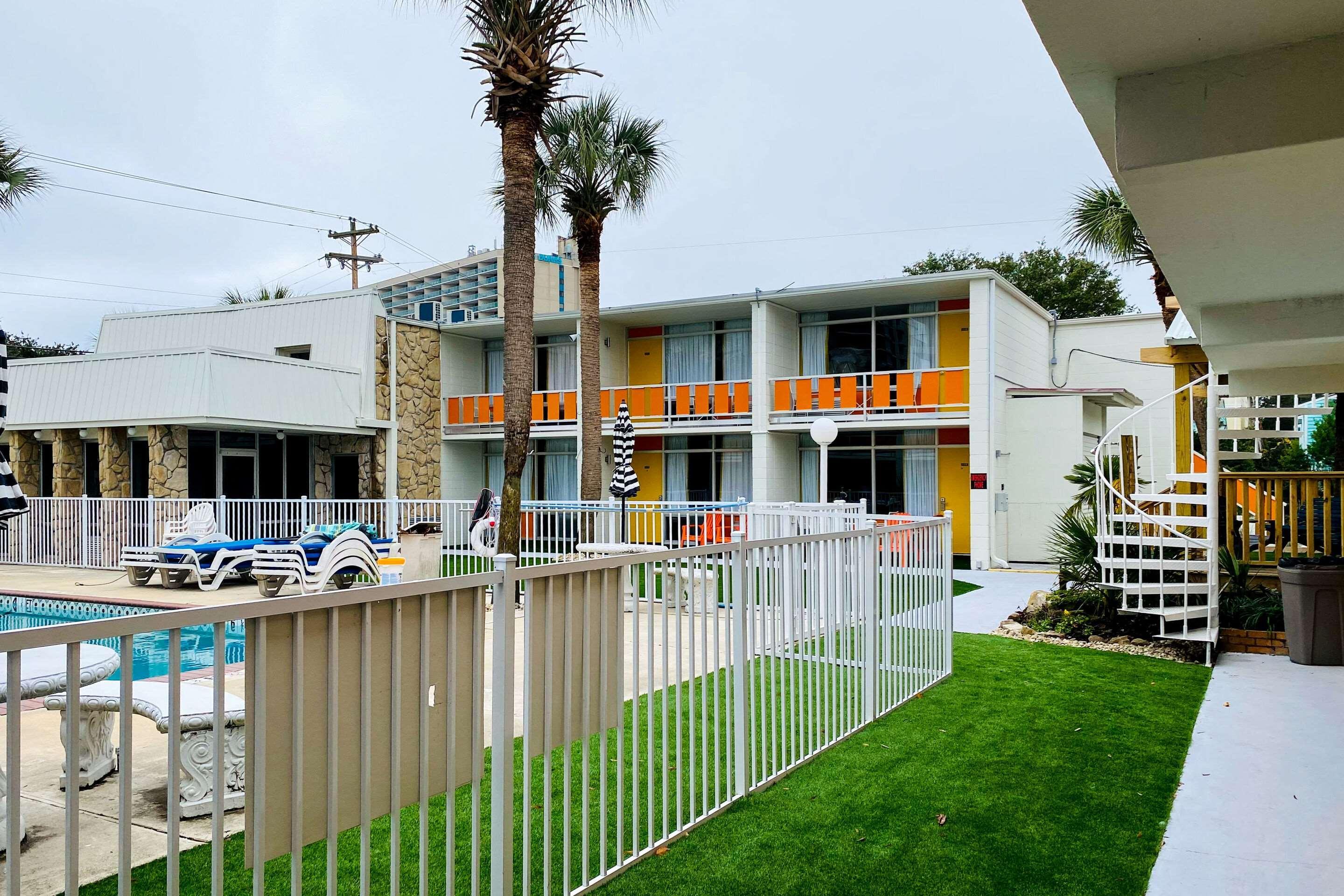 Holiday Shores Миртъл Бийч Екстериор снимка