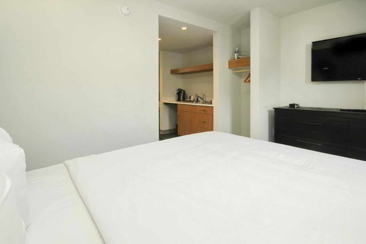 Holiday Shores Миртъл Бийч Екстериор снимка